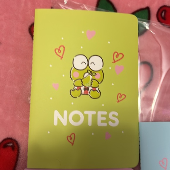 NWT set of 3 Hello Kitty and Friends Notebooks 80 pages each with lined pages - Picture 3 of 5